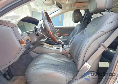 2018 Mercedes-Benz S 560 из США, поврежденный, VIN WDDUG8DB2JA369158